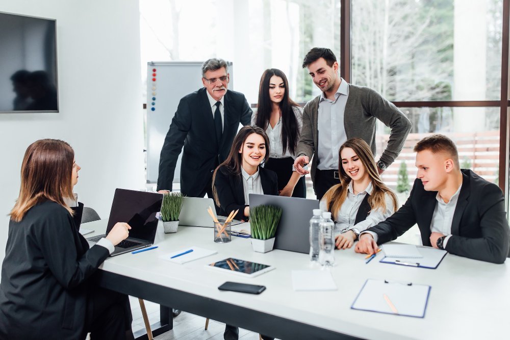 Formación empresarial en liderazgo, comunicación y alta gerencia